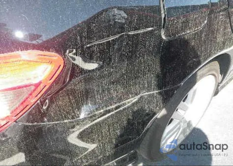 2009 Mercedes-Benz C300 z USA, uszkodzony, nr VIN WDDGF54X79R041094